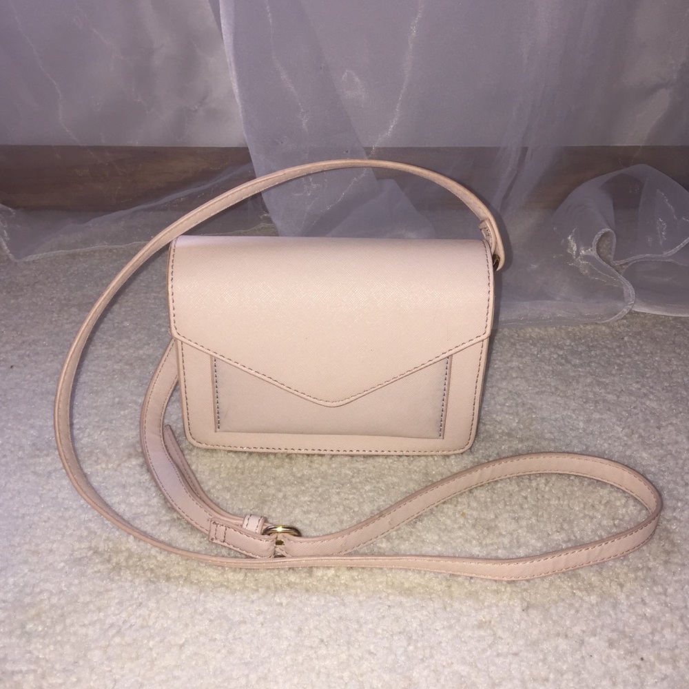 Crossbody purse